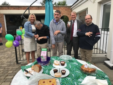 Sir David attends MacMillan coffee morning 